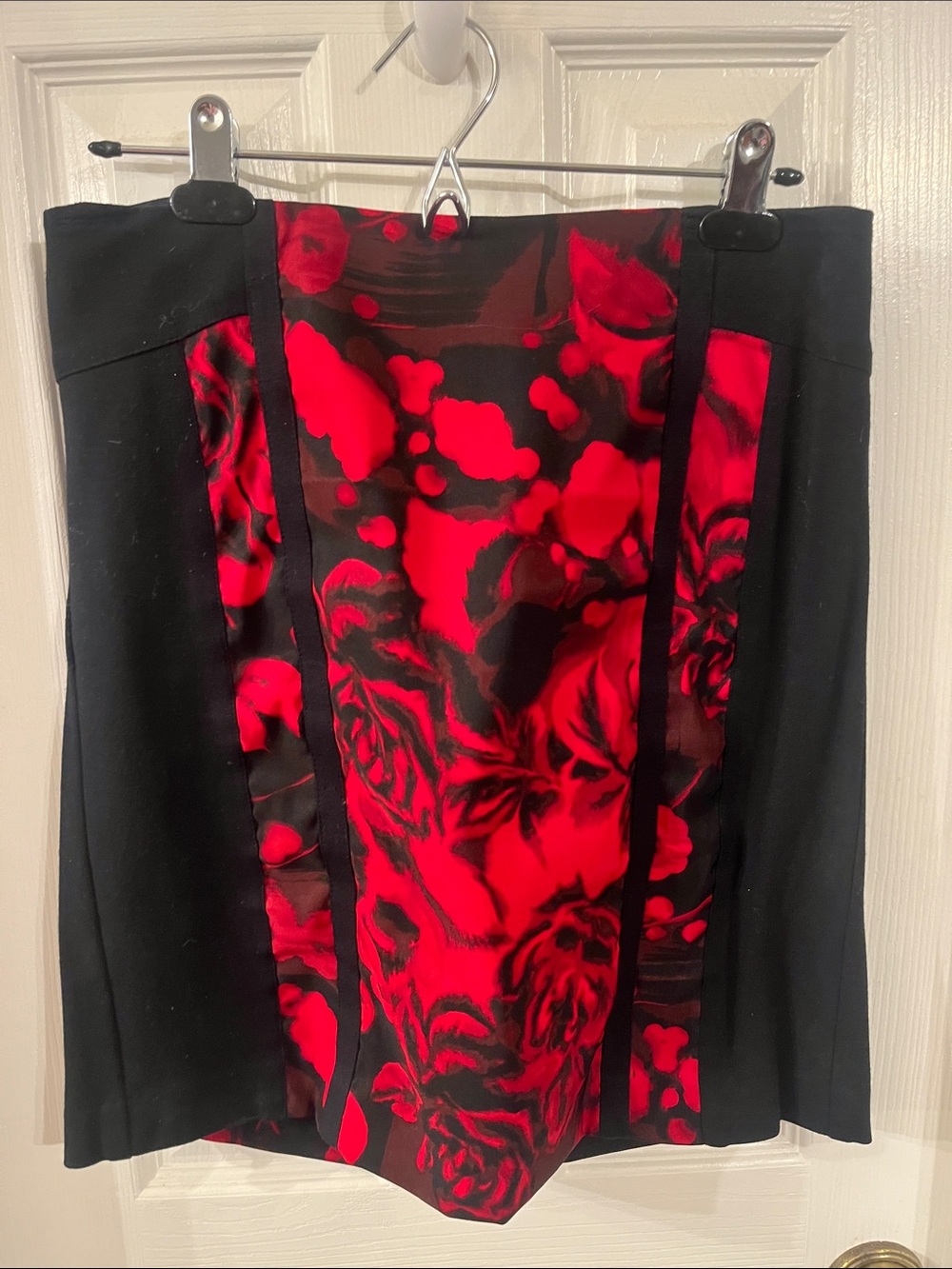 Cache Black Pencil Skirt with Red Floral Front Panels size 4